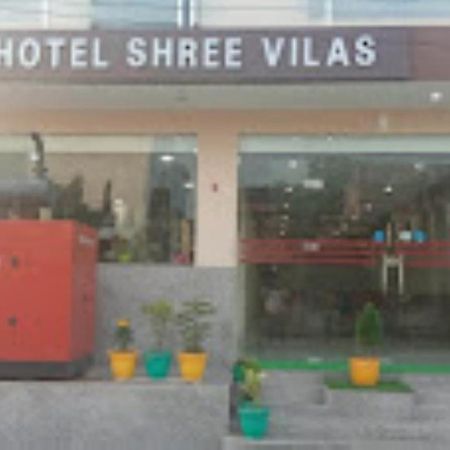 Hotel Shree Vilas Haridwār Exteriör bild